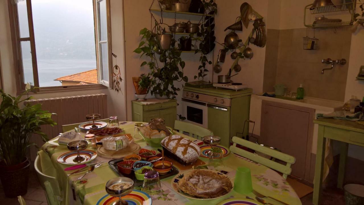 B&B "A Casa Di Camilla" Carate Urio Exteriör bild
