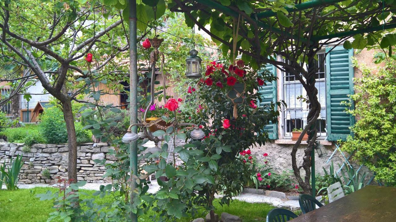 B&B "A Casa Di Camilla" Carate Urio Exteriör bild